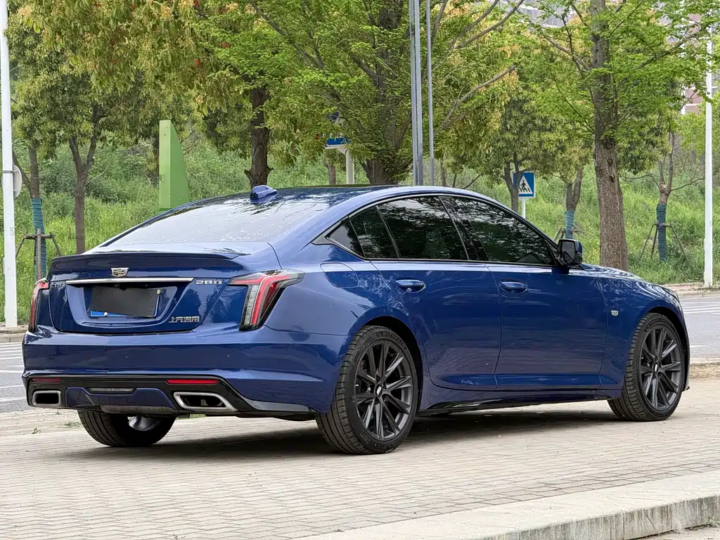 Cadillac CT5 — фото 6