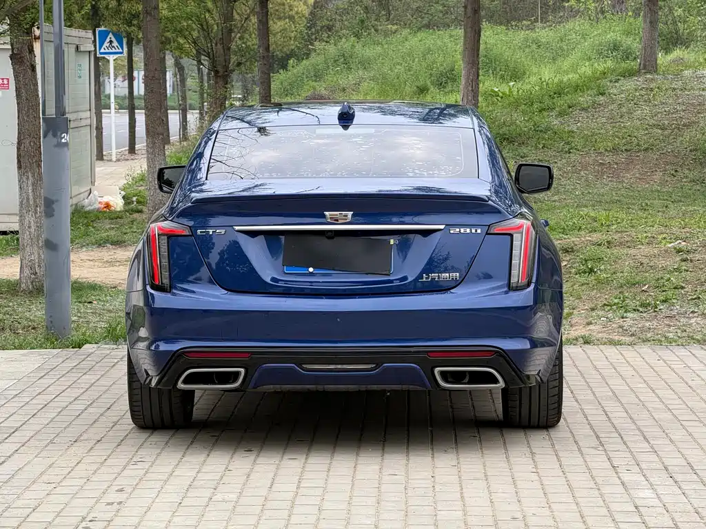 Cadillac CT5 — фото 7