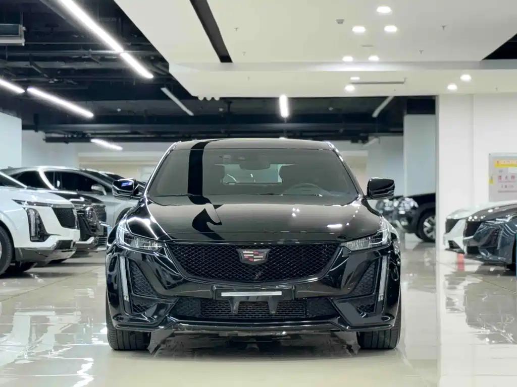 Cadillac CT5 — фото 2
