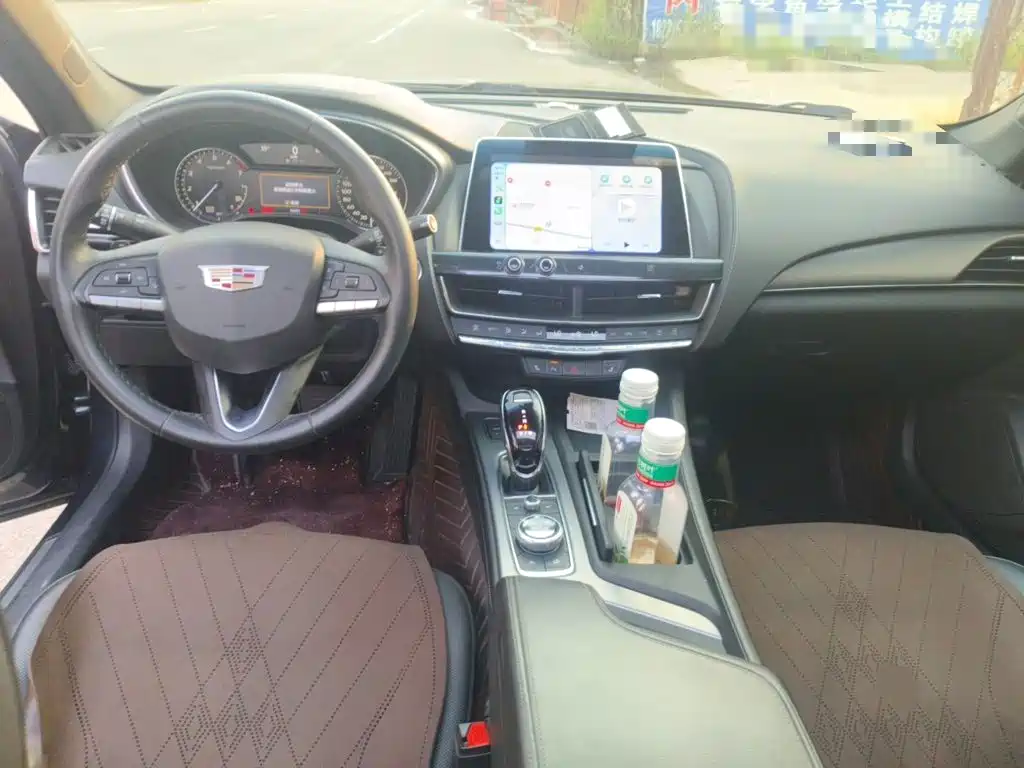 Cadillac CT5 — фото 13