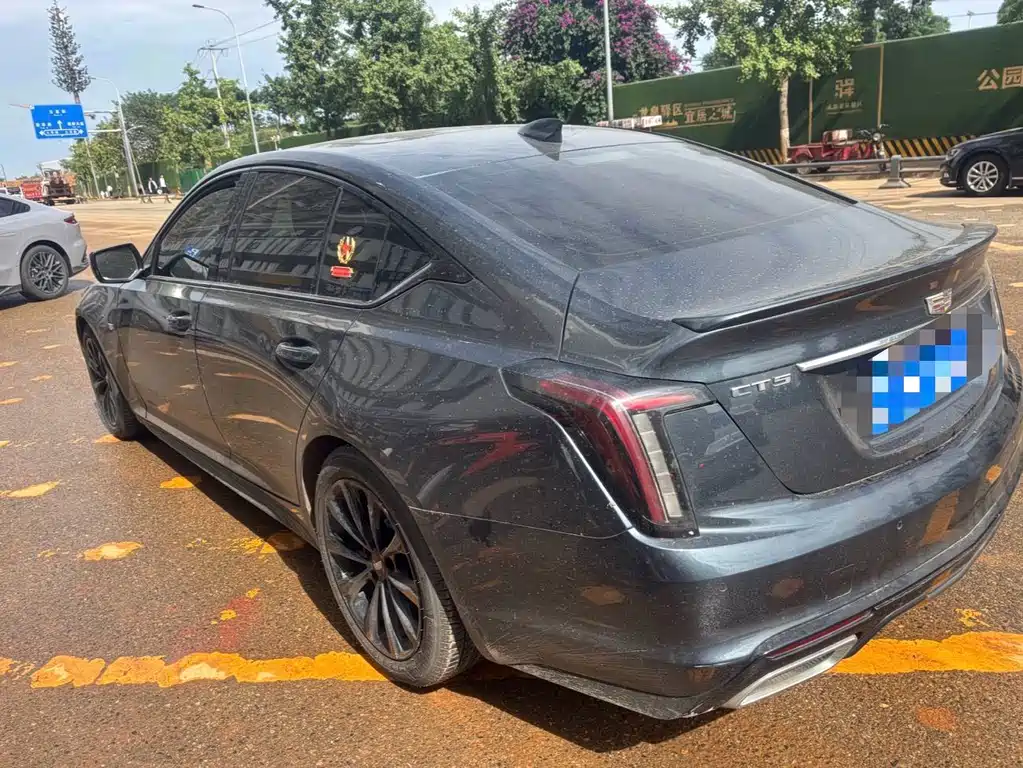 Cadillac CT5 — фото 8