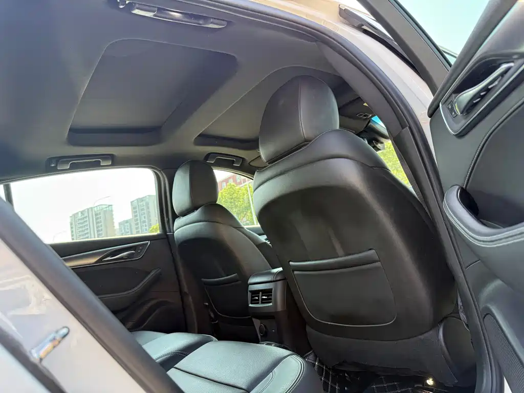 Cadillac CT5 — фото 14
