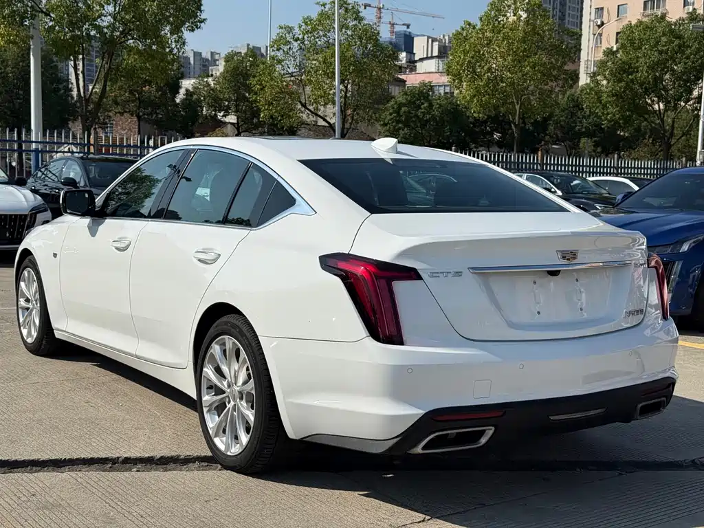 Cadillac CT5 — фото 5