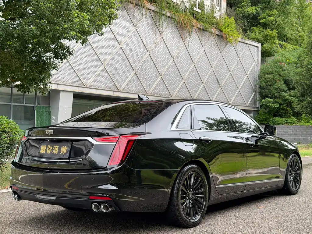 Cadillac CT6 — фото 8