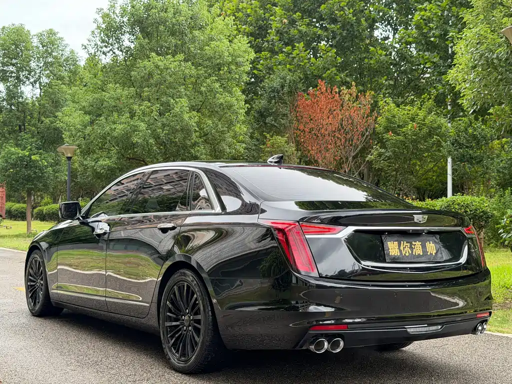 Cadillac CT6 — фото 9
