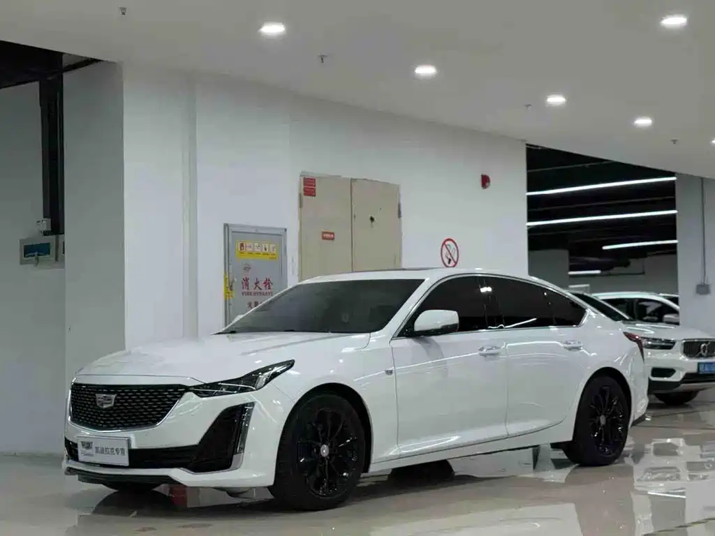 Cadillac CT5 — фото 2
