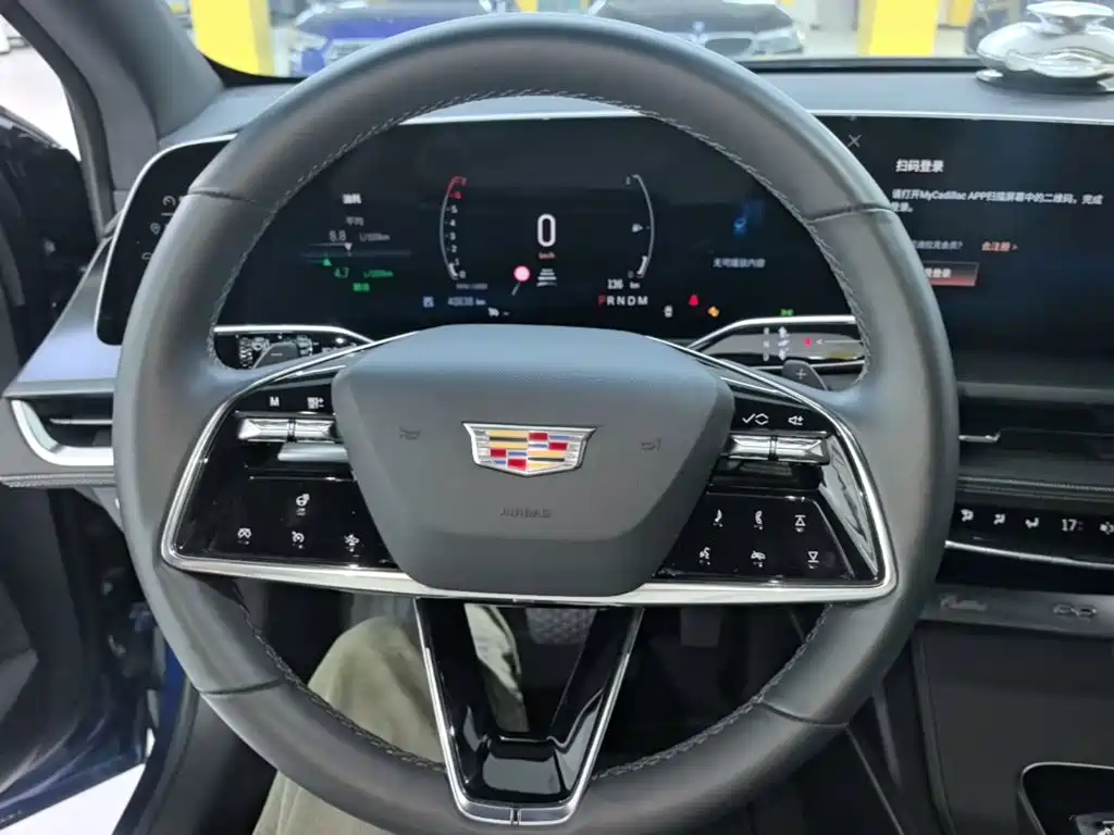 Cadillac GT4 — фото 11