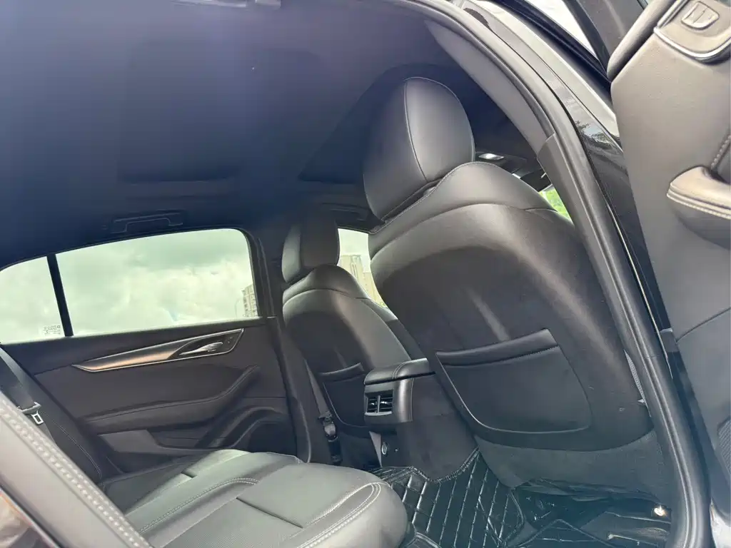Cadillac CT5 — фото 14