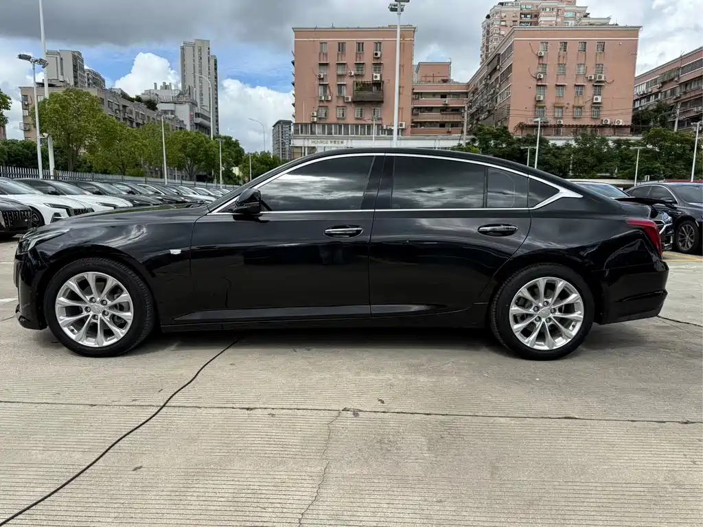 Cadillac CT5 — фото 4