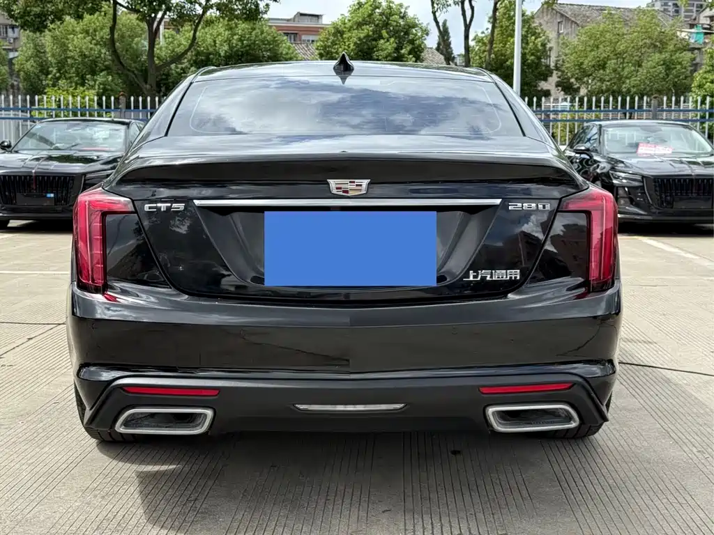 Cadillac CT5 — фото 6