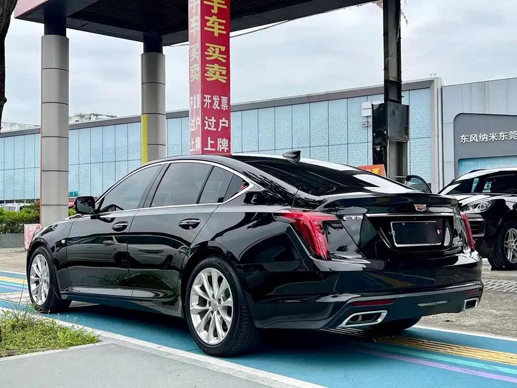 Cadillac CT5 — фото 5