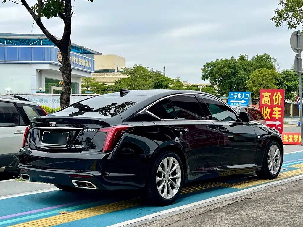 Cadillac CT5 — фото 7