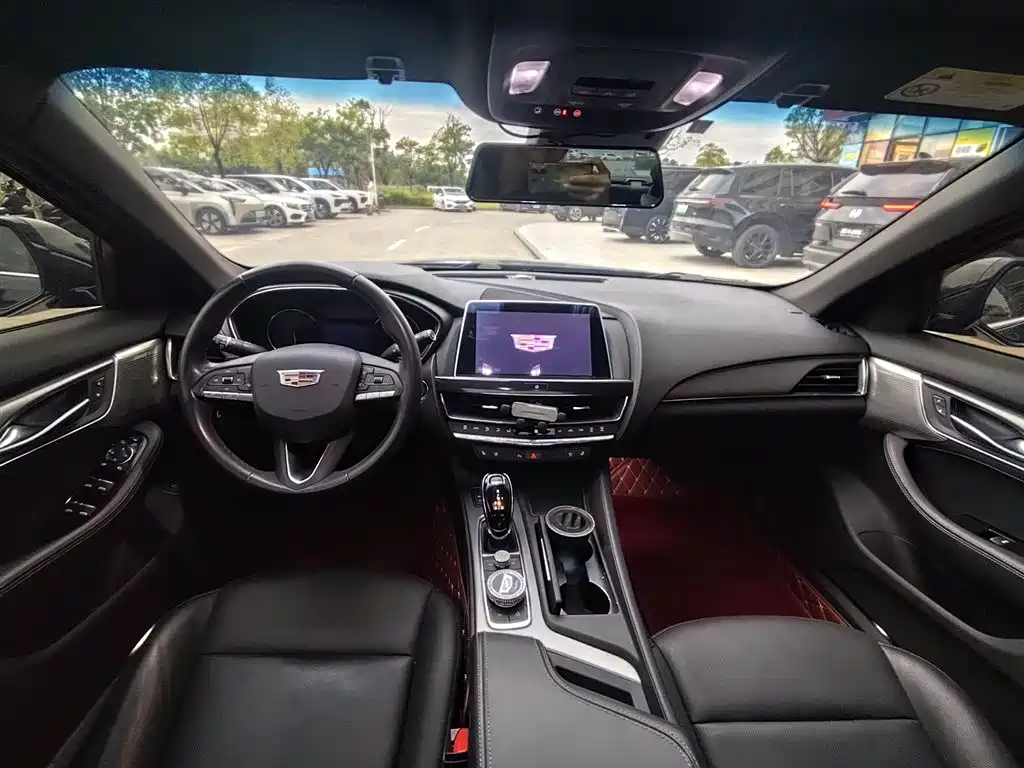 Cadillac CT5 — фото 5