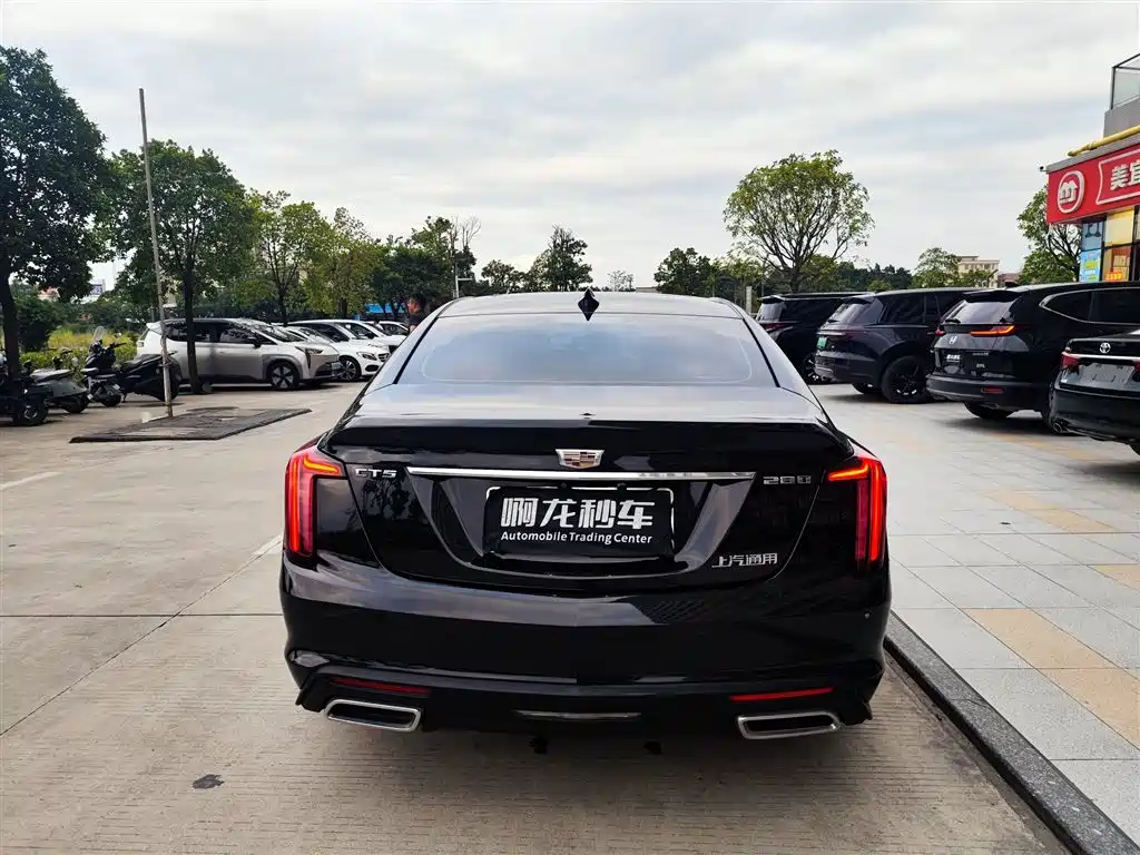 Cadillac CT5 — фото 8