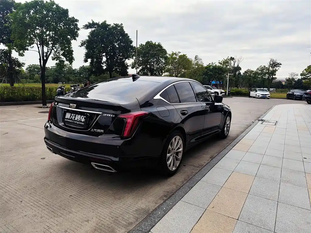 Cadillac CT5 — фото 9