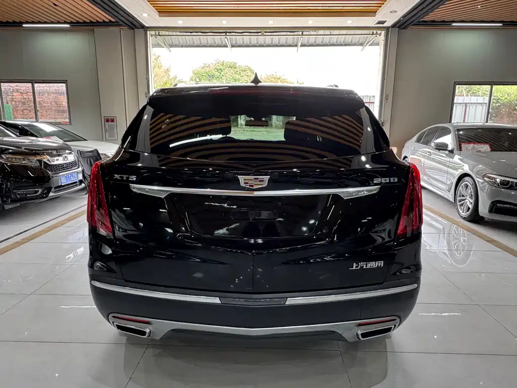 Cadillac XT5 — фото 5