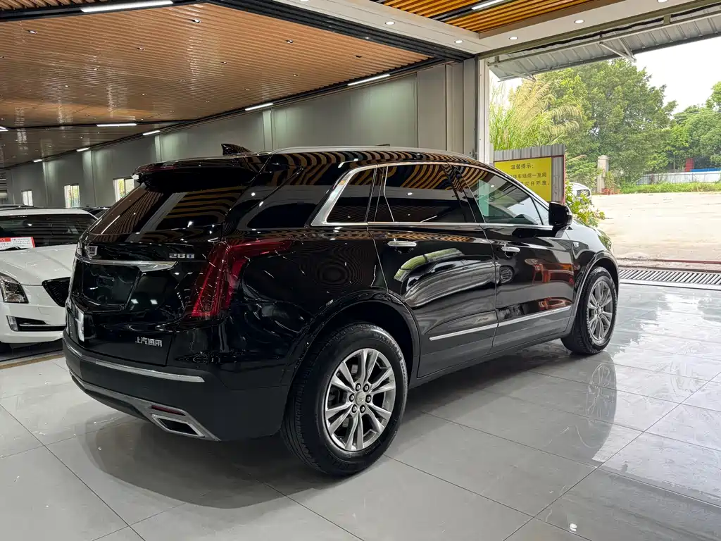 Cadillac XT5 — фото 6