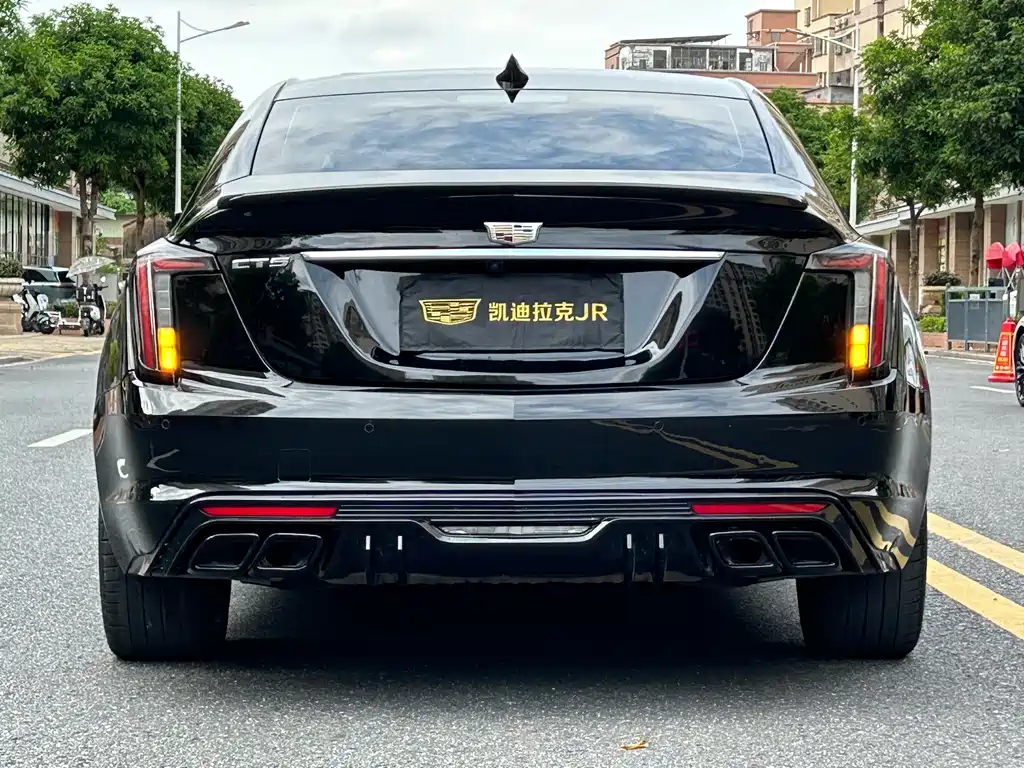 Cadillac CT5 — фото 5