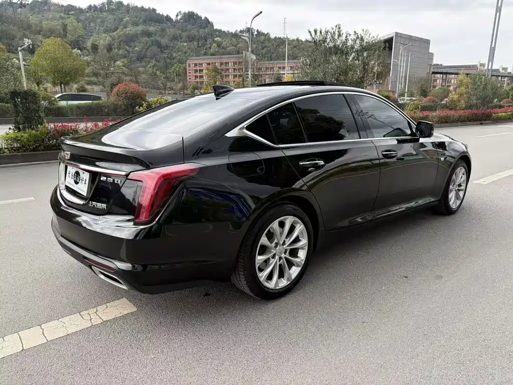Cadillac CT5 — фото 12