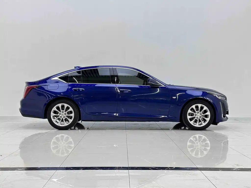 Cadillac CT5 — фото 6