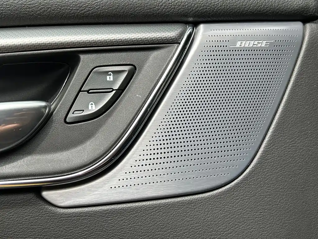 Cadillac CT5 — фото 18