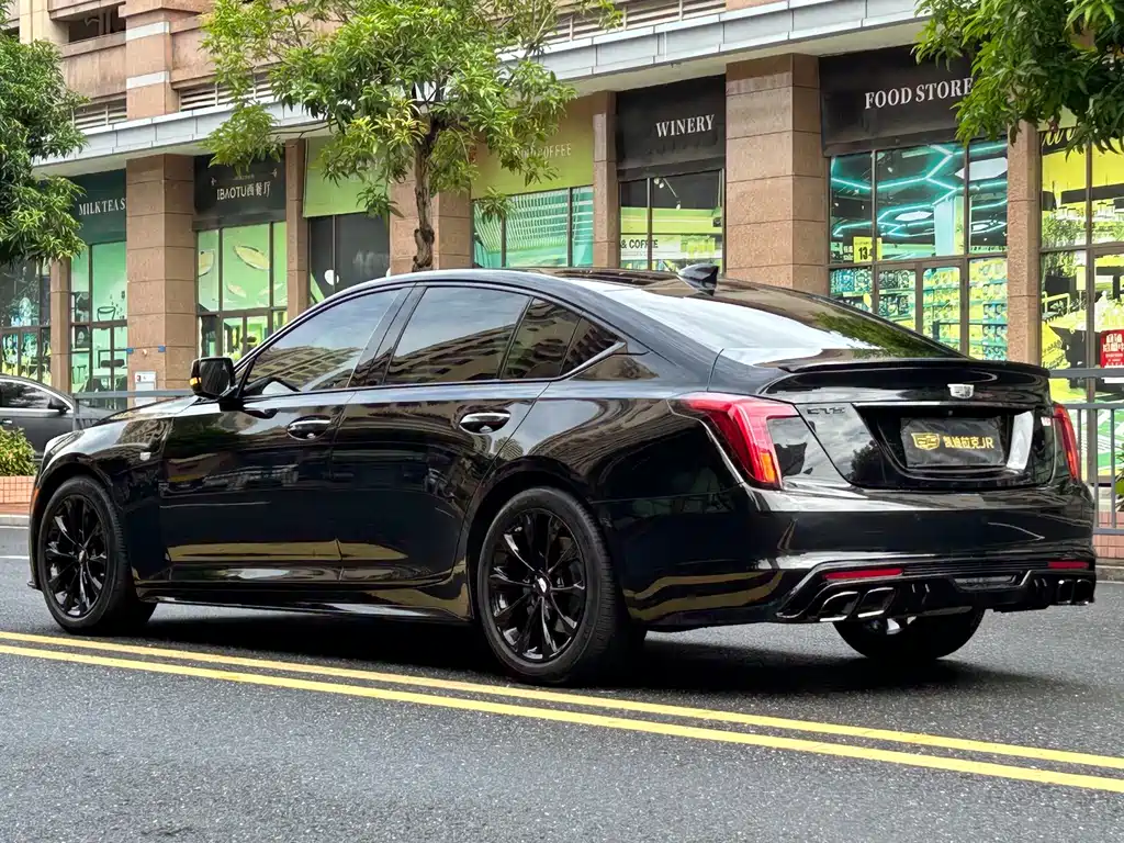 Cadillac CT5 — фото 4