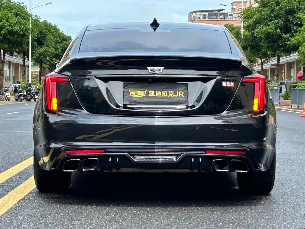 Cadillac CT5 — фото 5