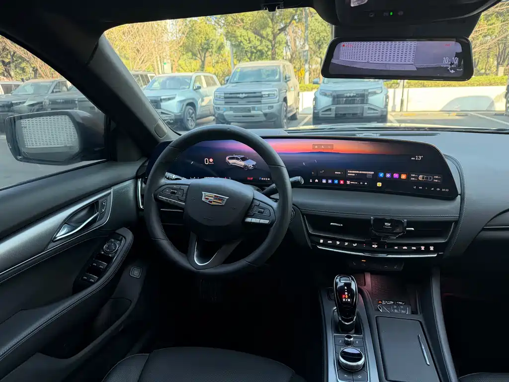 Cadillac CT5 — фото 4