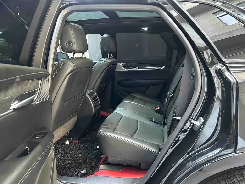 Cadillac XT5 — фото 5