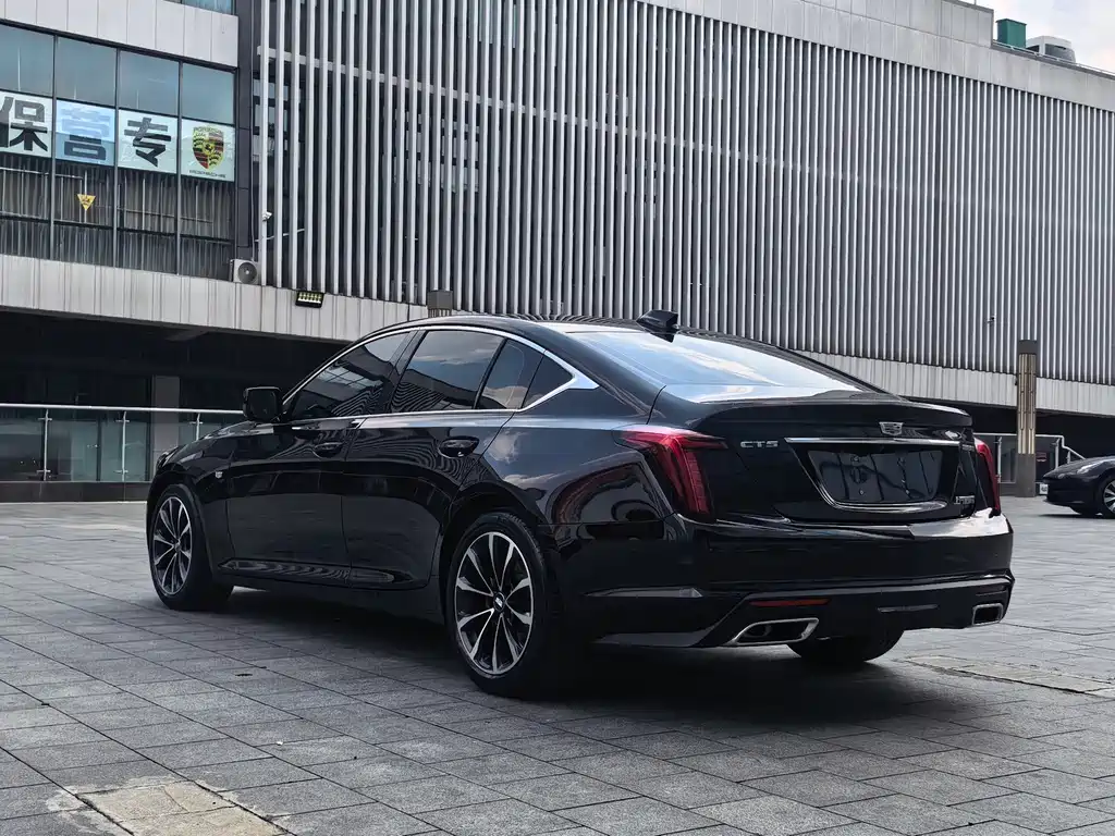 Cadillac CT5 — фото 6