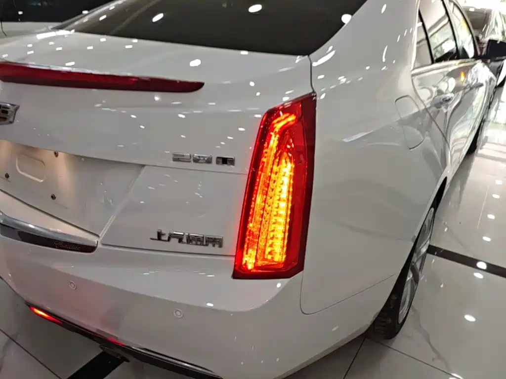 Cadillac ATS-L — фото 8