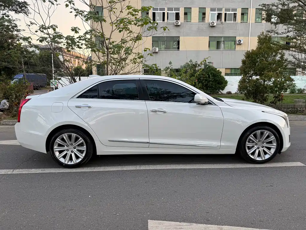 Cadillac ATS-L — фото 10