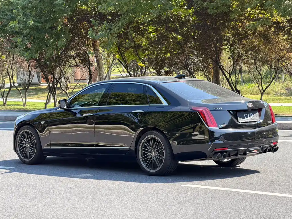 Cadillac CT6 Plug-in — фото 6