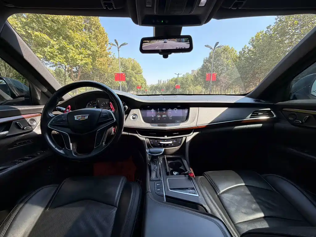 Cadillac CT6 Plug-in — фото 9