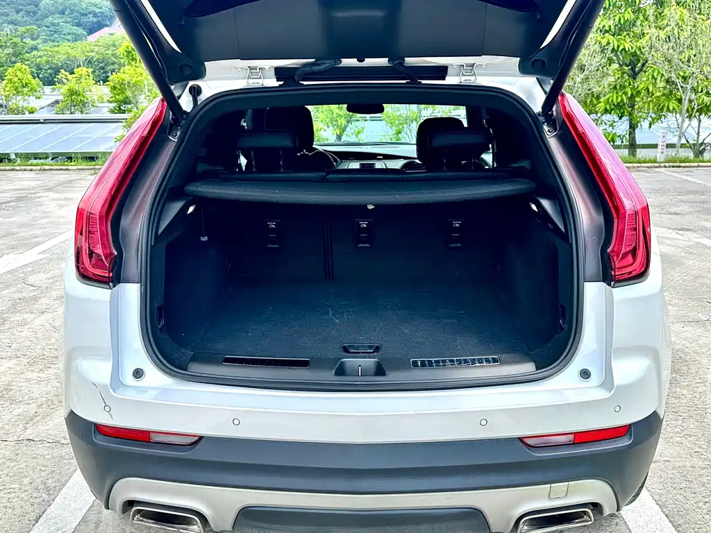 Cadillac XT4 — фото 19