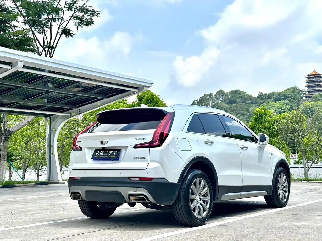 Cadillac XT4 — фото 6