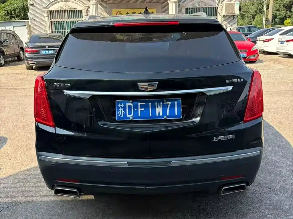 Cadillac XT5 — фото 5