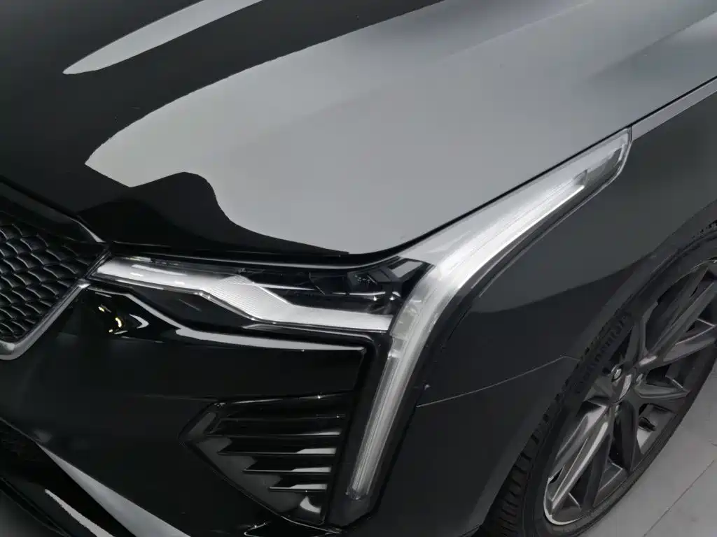 Cadillac CT4 — фото 7