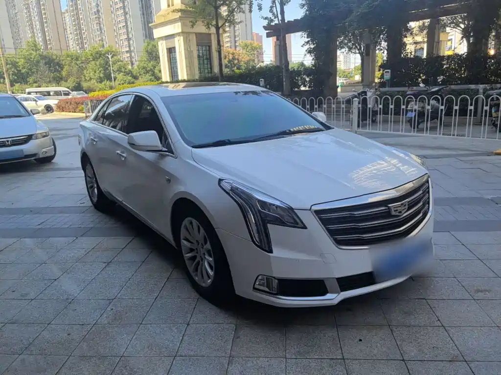 Cadillac XTS — фото 4