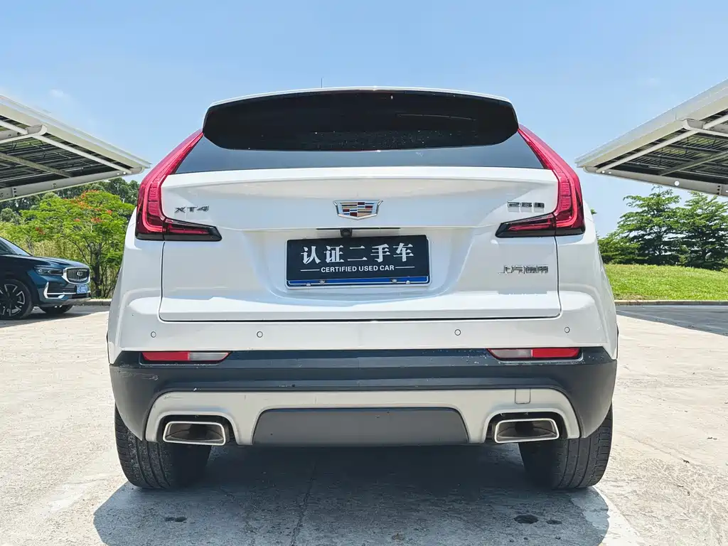 Cadillac XT4 — фото 6