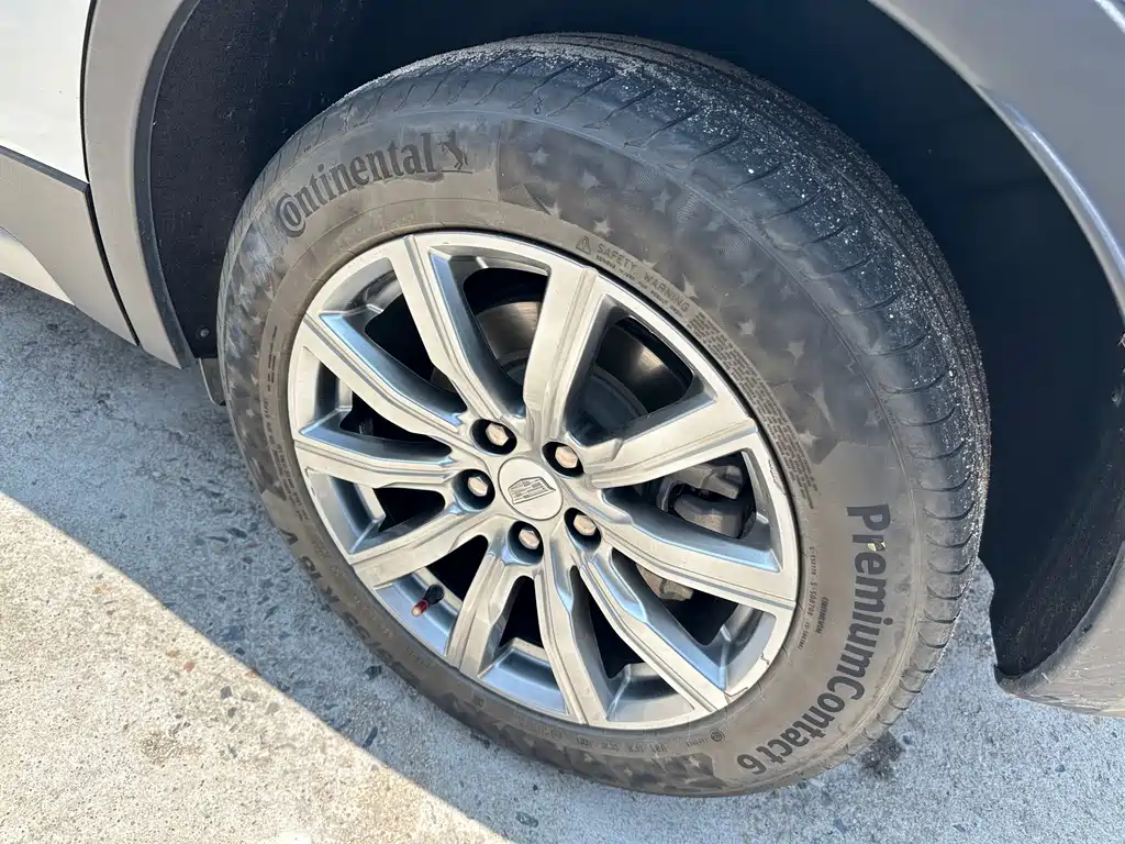 Cadillac XT4 — фото 9