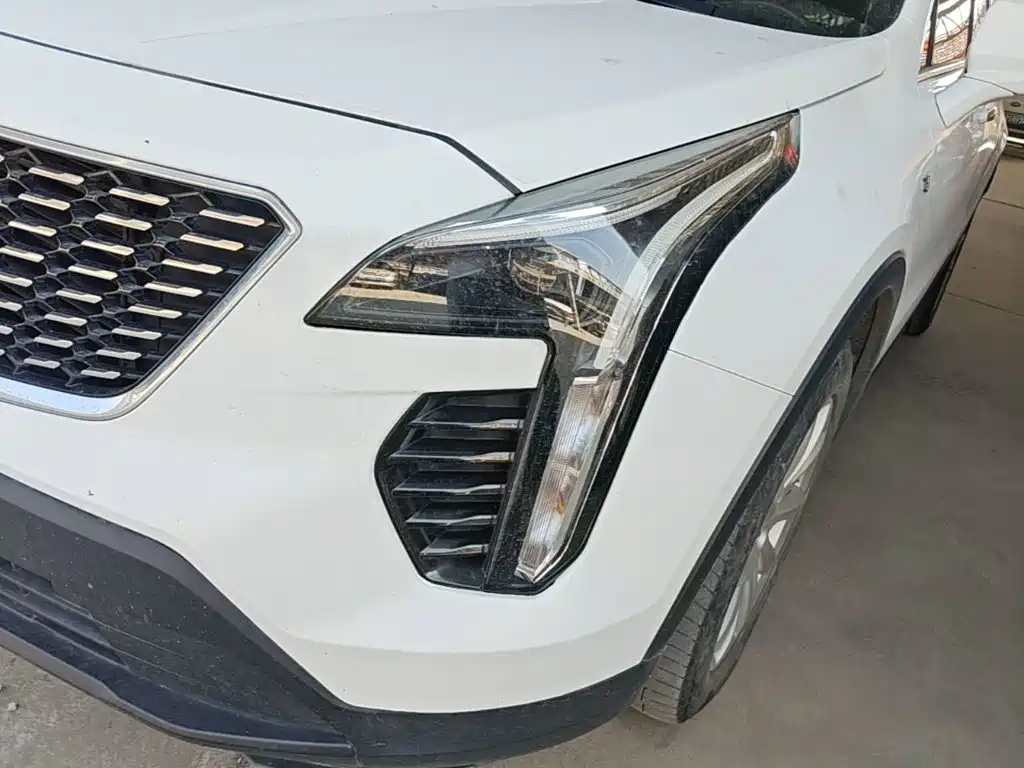 Cadillac XT4 — фото 24