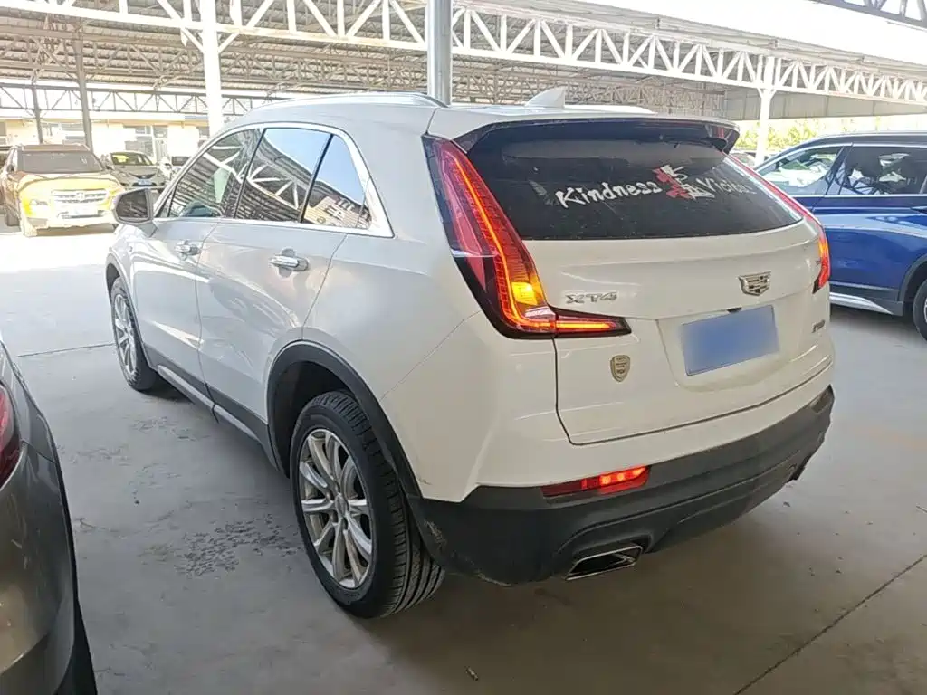 Cadillac XT4 — фото 5