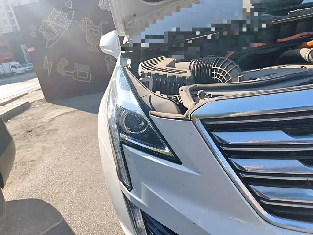 Cadillac XT5 — фото 7