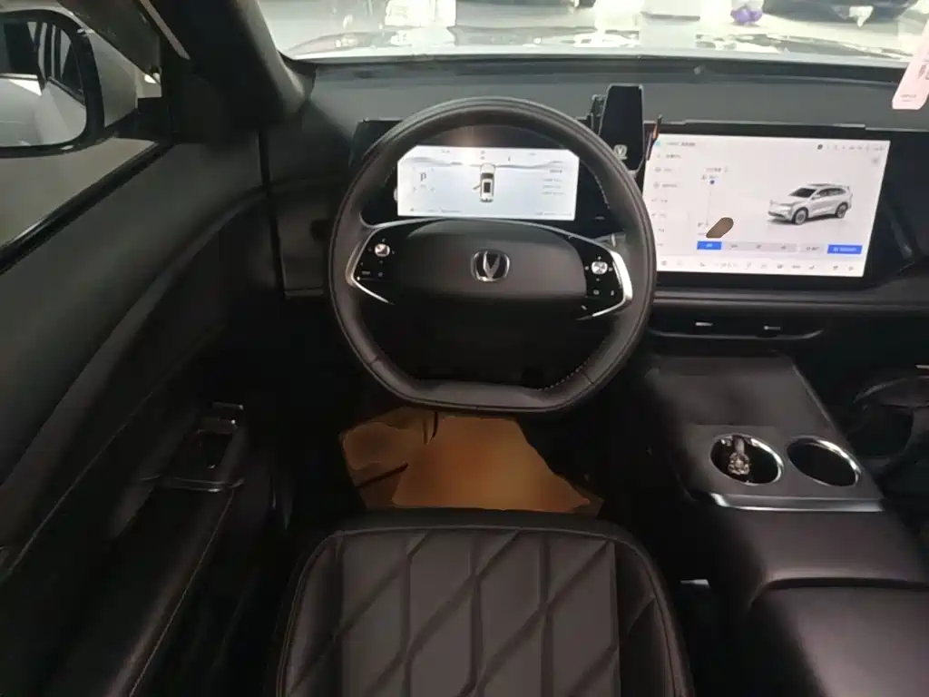 Changan CS75 PLUS — фото 11