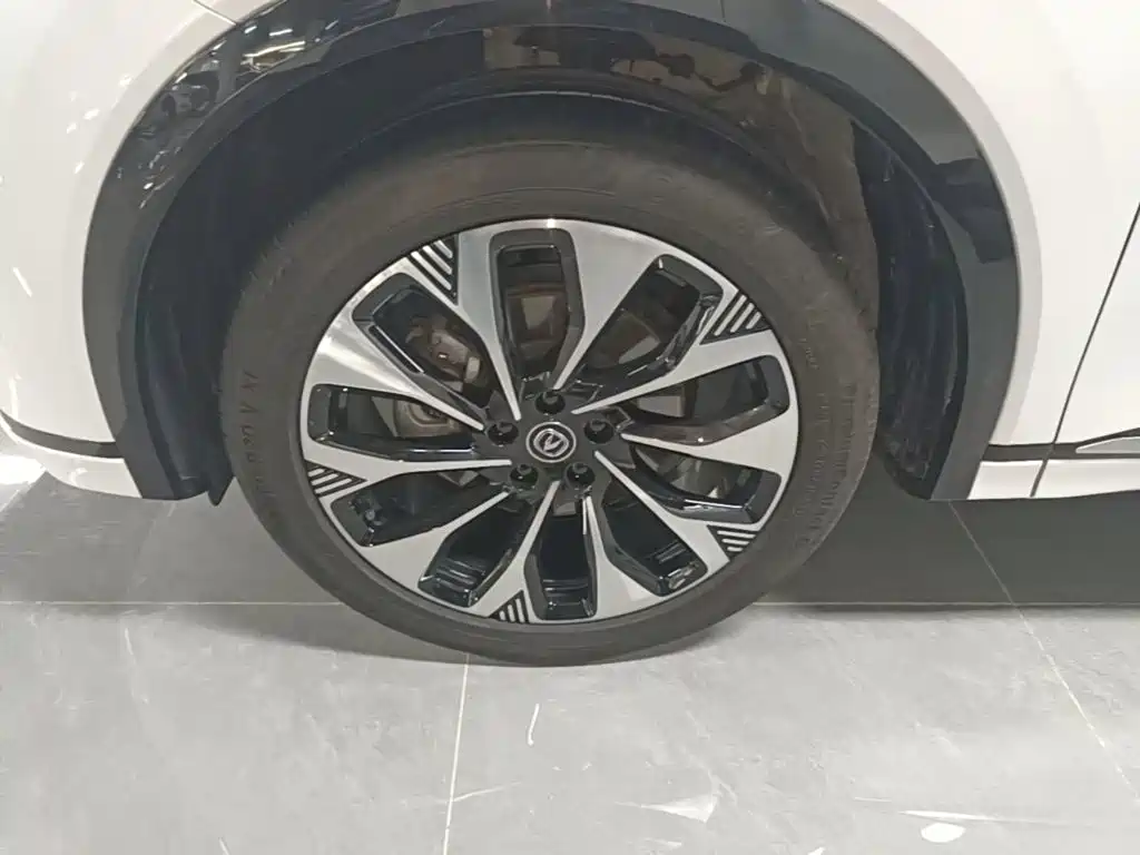 Changan CS75 PLUS — фото 23