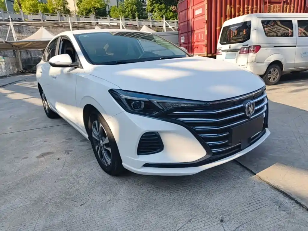 Changan Eado — фото 4