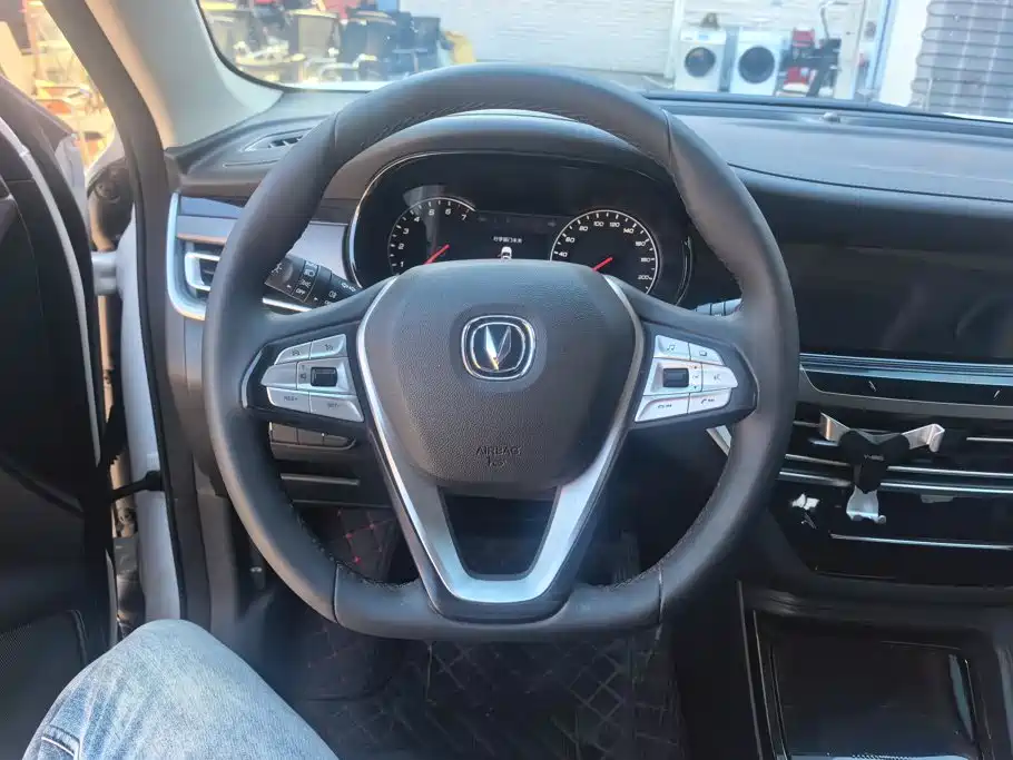Changan CS35PLUS — фото 15