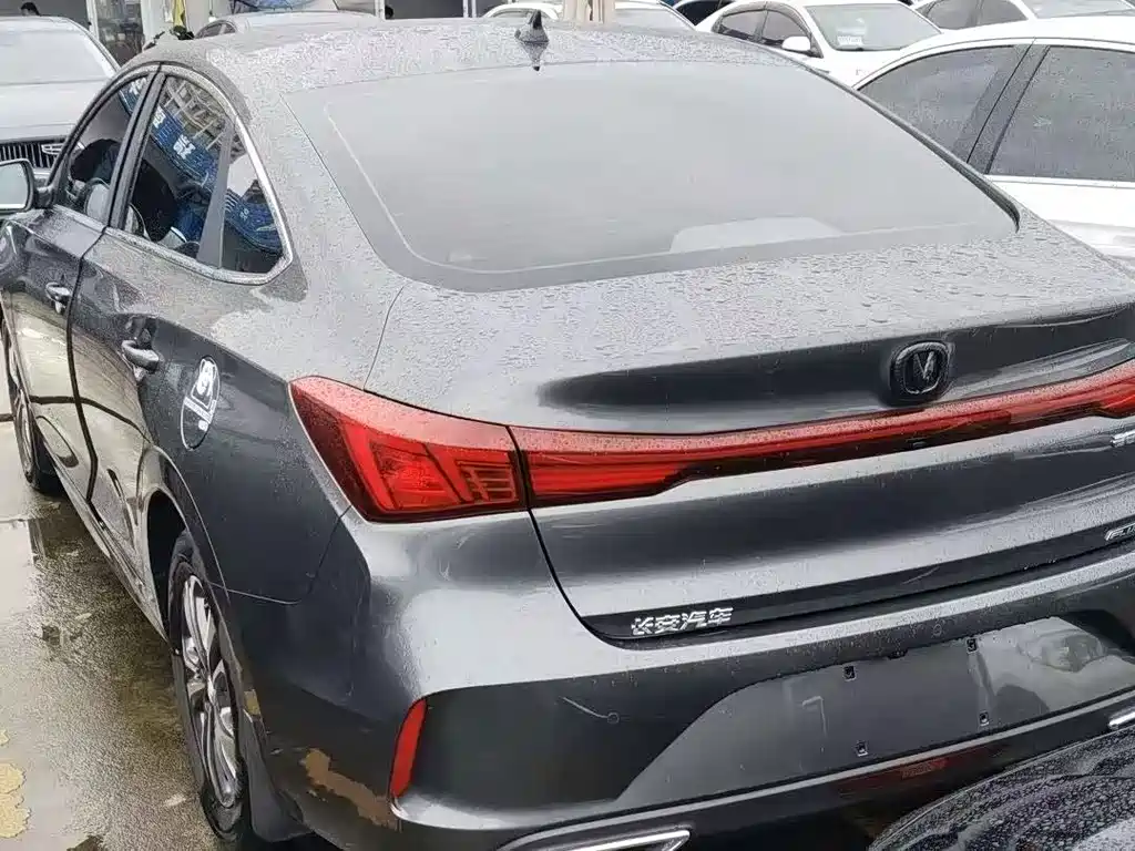 Changan Eado — фото 10