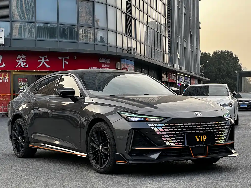 Changan UNI-V — фото 3